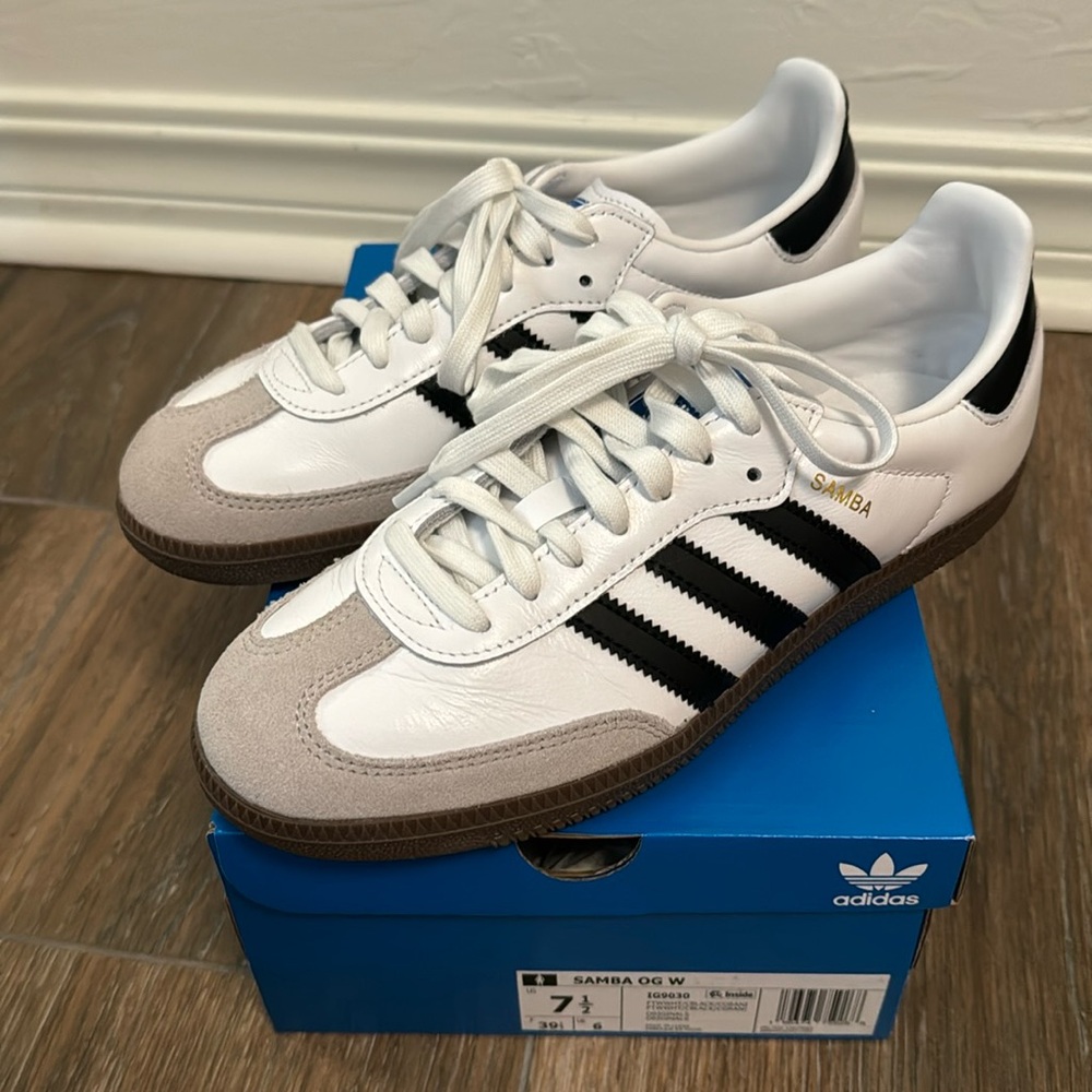 Adidas Samba OG White - women’s size 7.5 (fits like 8)